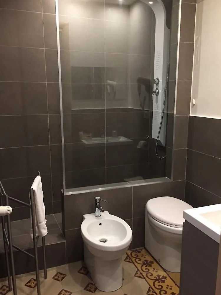 Ottomood Ala Ovest Catania Centro Bed & Breakfast