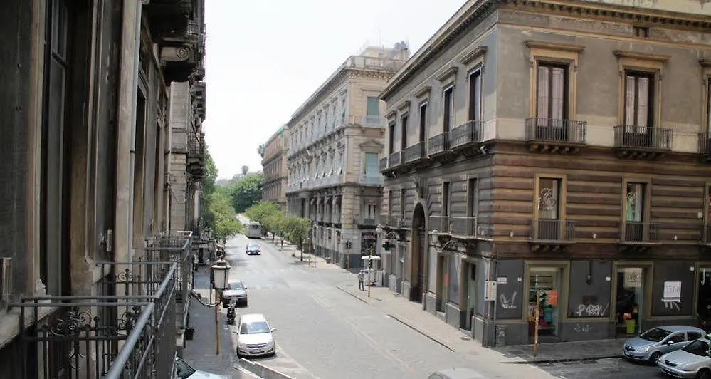Ottomood Ala Ovest Catania Centro Bed & Breakfast 3*,