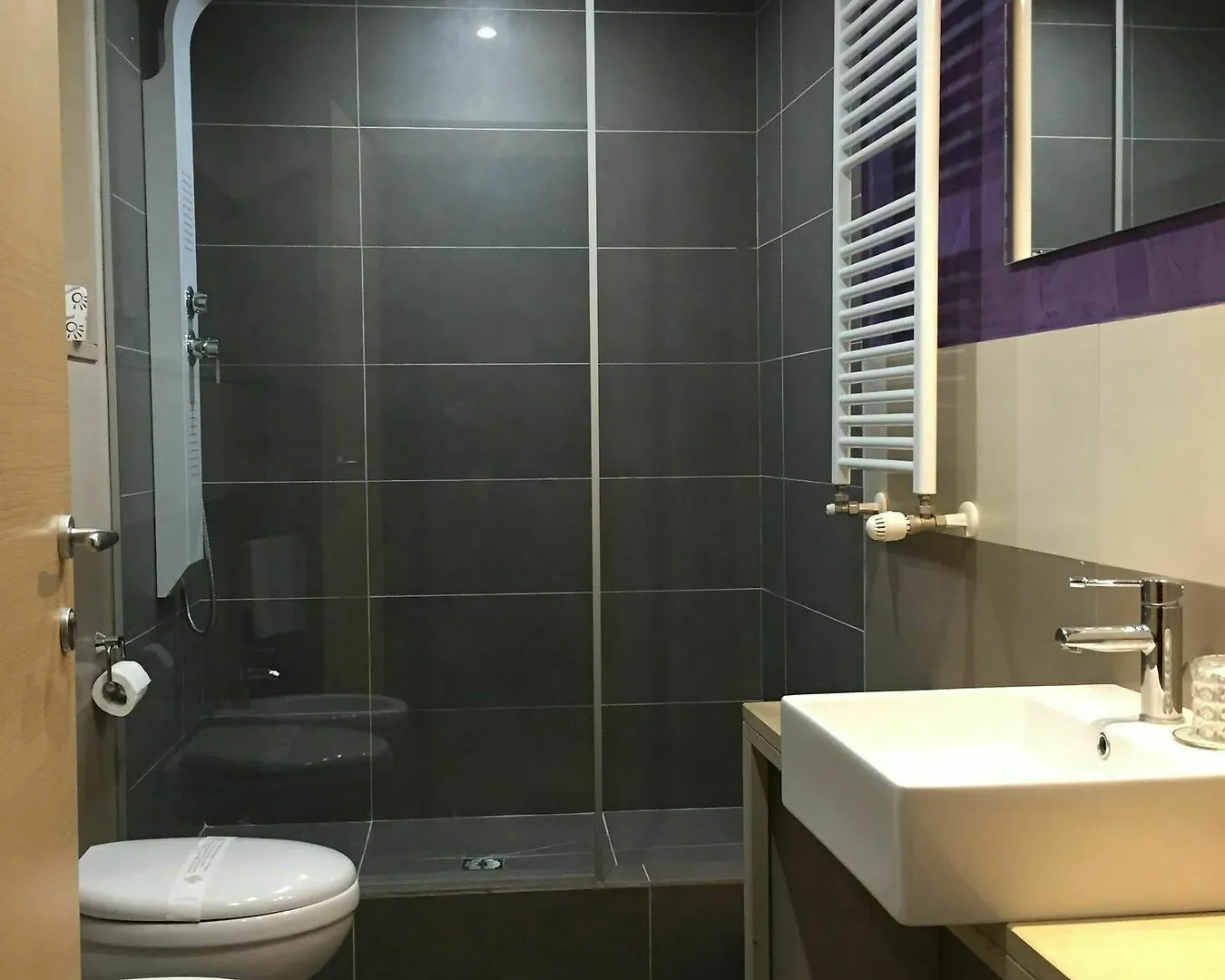 Ottomood Ala Ovest Catania Centro Bed & Breakfast 3*,  Italy
